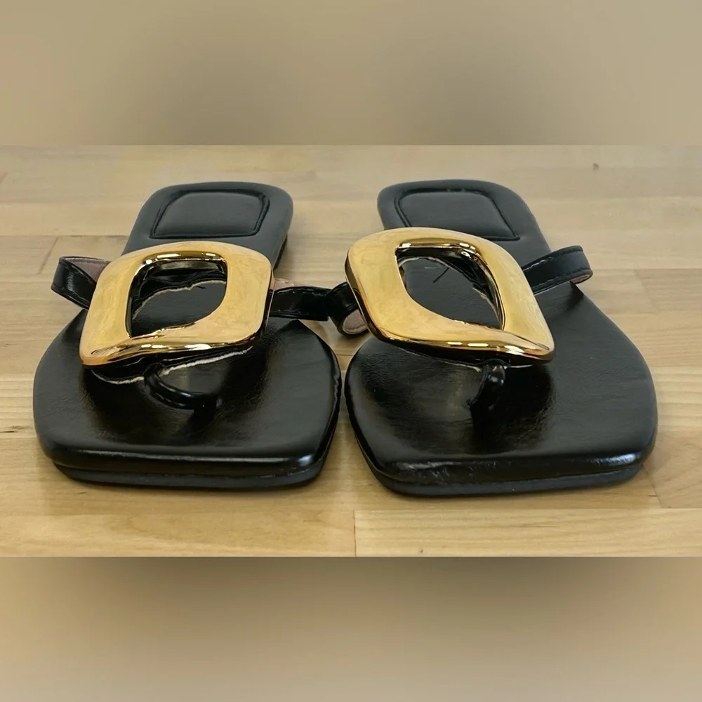 Gold Hardware Square Toe Thong Sandals Black Slides Women’s Size 7